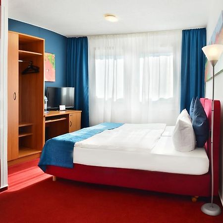 שוודט Centra Hotel מראה חיצוני תמונה